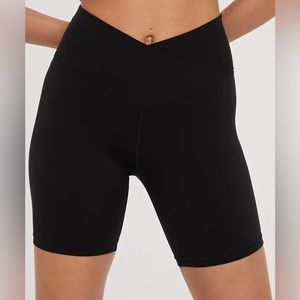 Aerie Crossover 7” Bike Shorts “Chill. Play. Move.” - Size XS